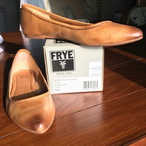 FRYE Regina Pointed Toe Ballet Flat - Camel color